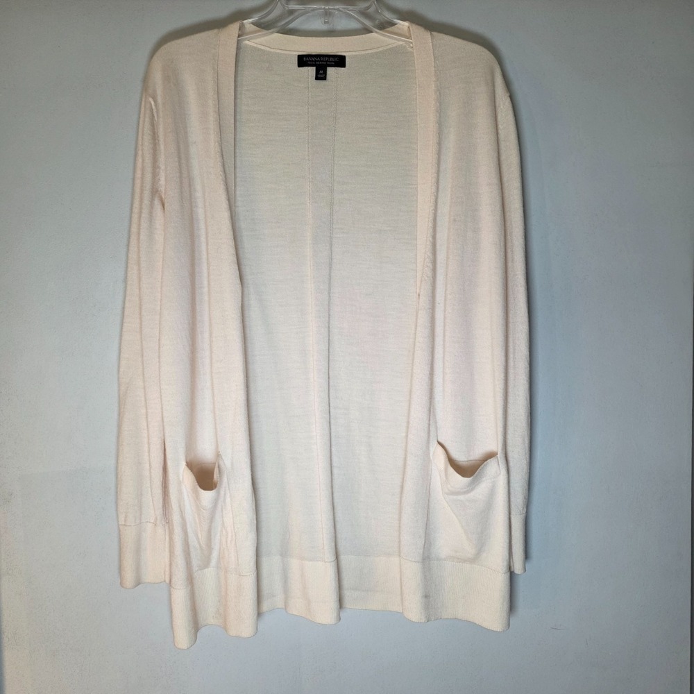 Banana Republic Women's Merino Wool Cardigan Sweater Size M Cream Capsule Luxury